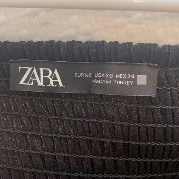 Beautiful Black Zara Tank Top with knot - Picture 3 of 3